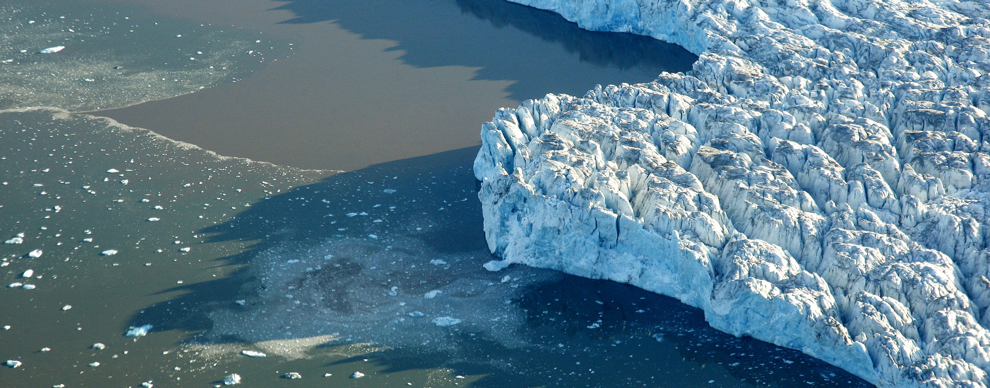 Polar Ice Rim UN Photo Mark Garten - cropped